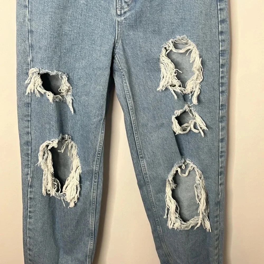 BDG Urban Outfitters Destroyed Modern Boyfriend Jeans - Picture 4 of 8